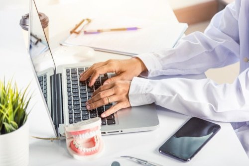 Dental-SEO-vs-Google-Ads-for-dentists